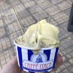 Caffe Itaca - Vanilla and pistachio gelato, so yummy.