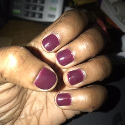 Lee & Ann Nail - Gel Polish Manicure on short nails