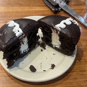Junior's Restaurant - Like a hostess cupcake, only better! - Bakeries Near Me - New York, New York Junior's Restaurant - Like a hostess cupcake, only better! - Bakeries Near Me - New York, New York