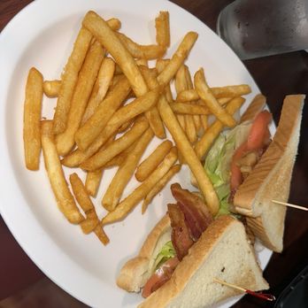 Rodeo Cafe - BLT w/ fries - Breakfast & Brunch Near Me - Temecula, California