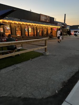 Batch 44 Brewery and Kitchen by null