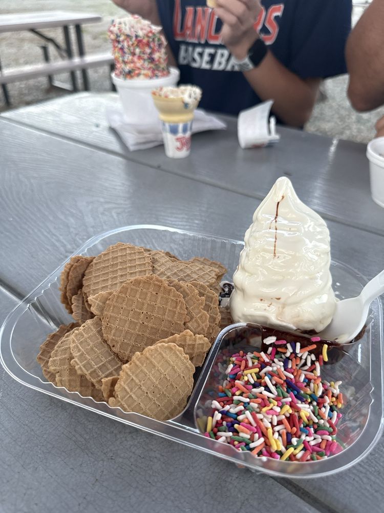 Jimers Frozen Custard Logo