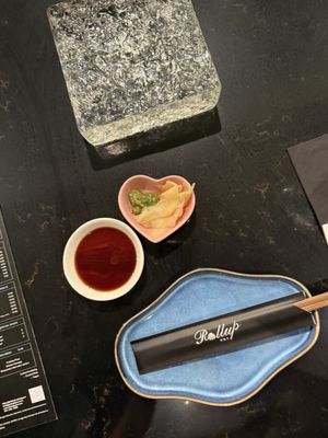 ROLL UP BY OUI JAPANESE HAND ROLLS by null