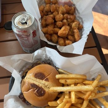 Burger Bros - Burger, fries and cheese curds - Burgers Near Me - Twisp, Washington Burger Bros - Burger, fries and cheese curds - Burgers Near Me - Twisp, Washington