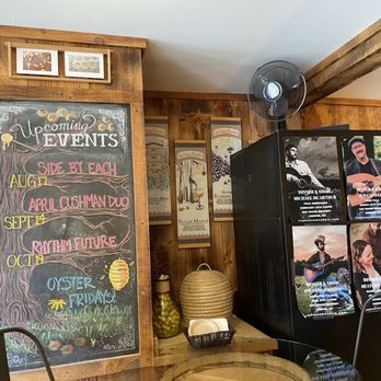 Sap House Meadery - Interior - Meaderies Near Me - Ossipee, New Hampshire Sap House Meadery - Interior - Meaderies Near Me - Ossipee, New Hampshire