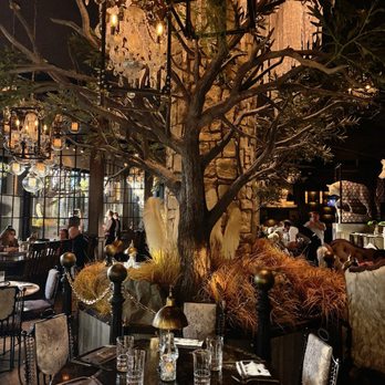 Wolf by Vanderpump at Caesars Republic Lake Tahoe - American Near Me - Stateline, Nevada