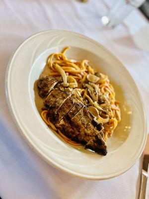 Paradise Inn by null