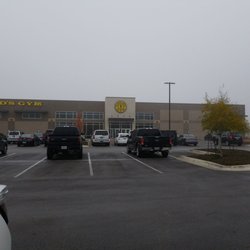 Gold's Gym - North Round Rock