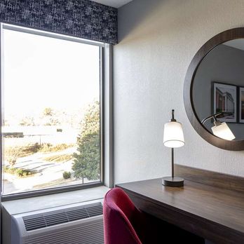 Hampton Inn Athens - Guest room - Hotels Near Me - Athens, Georgia