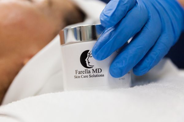 John F Farella, MD, FACS