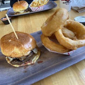 PorterHouse Burger Co - Matching burgers lol - Burgers Near Me - High Point, North Carolina PorterHouse Burger Co - Matching burgers lol - Burgers Near Me - High Point, North Carolina