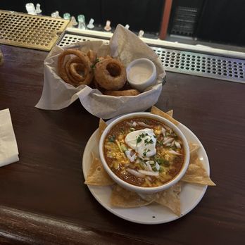Sam's Tavern - Chili and onion rings - Sports Bars Near Me - San Francisco, California Sam's Tavern - Chili and onion rings - Sports Bars Near Me - San Francisco, California