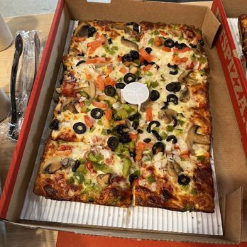 Jet's Pizza - Pizza Near Me - Chicago, Illinois