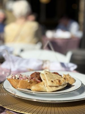 Yanni's Bar & Grill by null