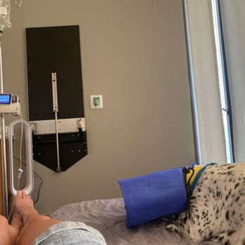 Veterinary Emergency Group - Private recovery room - Emergency Pet Hospital Near Me - Henderson, Nevada Veterinary Emergency Group - Private recovery room - Emergency Pet Hospital Near Me - Henderson, Nevada