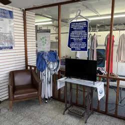 CA Dry Cleaner & Washer - Área de laundry
