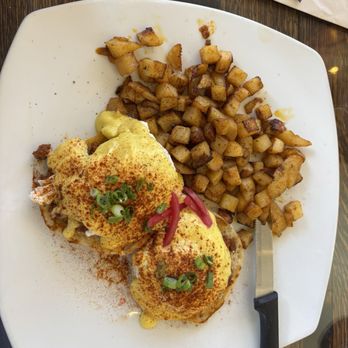 La Parada Cafe - Chorizo benedict - Mexican Near Me - Reno, Nevada
