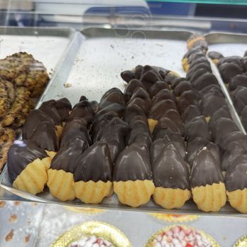 Regoli - Chocolate Madeleine - Patisserie/Cake Shop Near Me - Rome, RM Regoli - Chocolate Madeleine - Patisserie/Cake Shop Near Me - Rome, RM