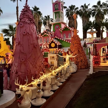 Robolights - Reindeer heads popping out of toilets - Art Galleries Near Me - Palm Springs, California Robolights - Reindeer heads popping out of toilets - Art Galleries Near Me - Palm Springs, California