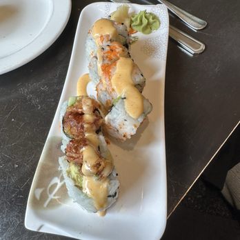 Basil Asian Bistro - Spider Roll - Szechuan Near Me - Wooster, Ohio
