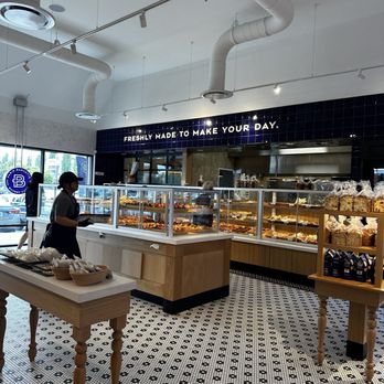 Paris Baguette - Bakeries Near Me - Tukwila, Washington