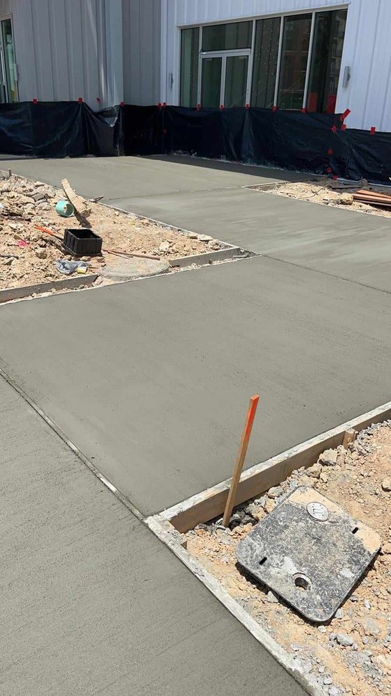 Slide of LM General Contractors