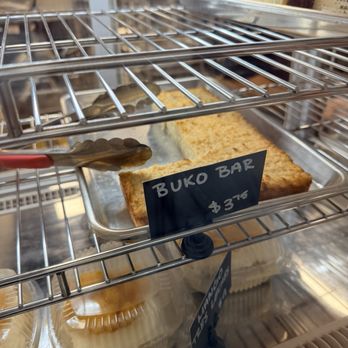 Mahiwaga Bakery - Bakeries Near Me - Chantilly, Virginia
