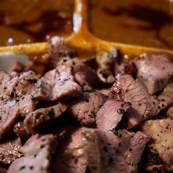 Hometown BBQ - Tri tip plate (two sides - both beans)