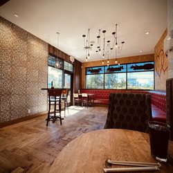 Nando's Peri-Peri - Nice and spacious dining area