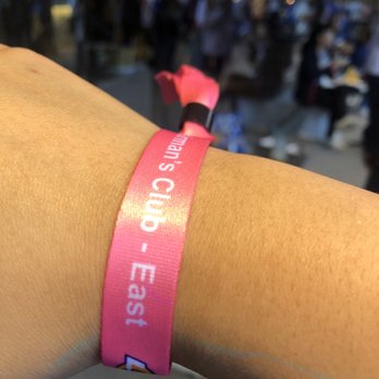 SoFi Stadium - VIP wristband, all you can snack and drink - Stadiums & Arenas Near Me - Inglewood, California