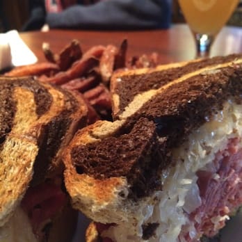 Dark Horse Tavern - Scrumptious - Cocktail Bars Near Me - Southbridge, Massachusetts