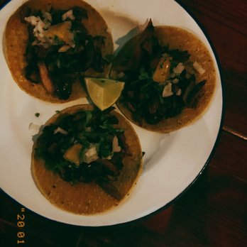 Pistola y Corazon - Mexican Near Me - Lisbon, 11