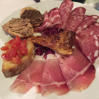 RE di Macchia - Mixed antipasto sampler - Tuscan Near Me - Montalcino, SI RE di Macchia - Mixed antipasto sampler - Tuscan Near Me - Montalcino, SI