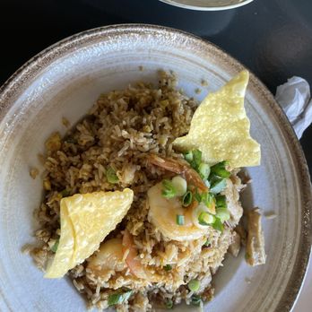 Munay Peruvian Delights Restaurant - Chaufa with chicken and shrimp - Peruvian Near Me - Freehold, New Jersey