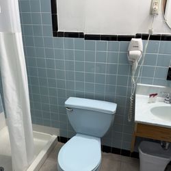 Mahoning Inn - Bathroom