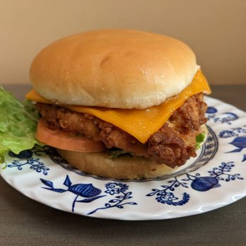 Chick-fil-A - Chick-fil-A deluxe sandwich - Chicken Shop Near Me - Concord, Ontario