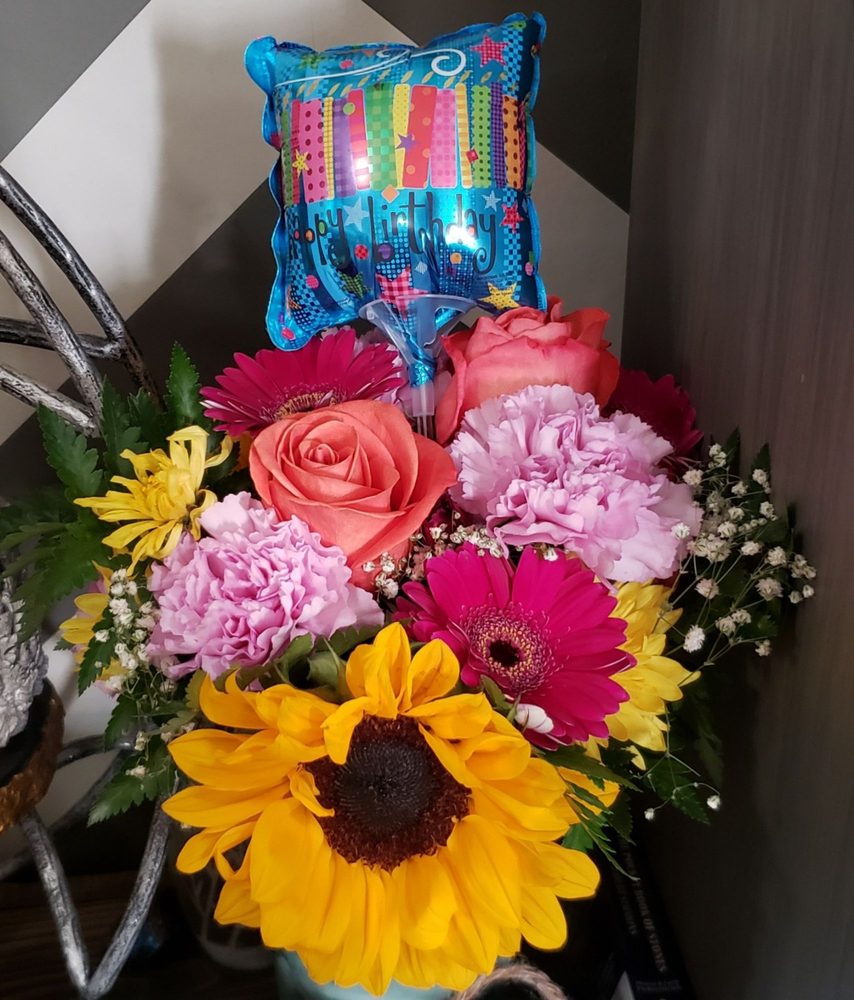 ARTISTIC FLOWER BOX Updated September 2024 11 Photos 199 Rochelle