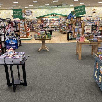 Barnes and Noble - Bookstores Near Me - Redlands, California