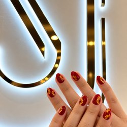 Shape Nail Lounge