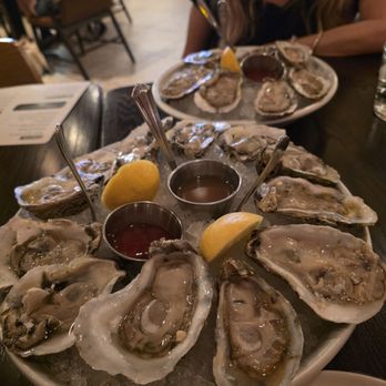 Luckley Tavern & Grill - Happy hour oysters ($2/each) - American Near Me - Las Vegas, Nevada