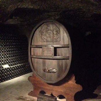 Moët & Chandon - Napoleon's gifted barrel to Moet et Chandon - Wine Tours Near Me - Epernay, 51
