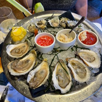 Atlantic Fish - Oyster sampling - Seafood Near Me - Boston, Massachusetts Atlantic Fish - Oyster sampling - Seafood Near Me - Boston, Massachusetts