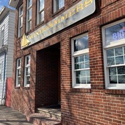 Windjammers Bar and Grill