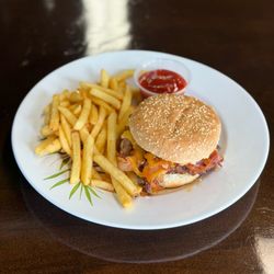 I Love Italian Pizza & Grill - BBQ BURGER WITH FRIES