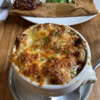 Le Billig - Can't get enough of how yummy my French onion soup looks - Creperies Near Me - Quebec City, Quebec