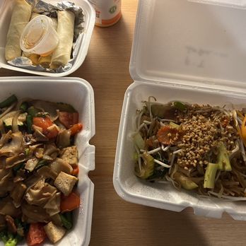HTAW METTA - Drunken noodles and Pad Thai with Veggie rolls - Sushi Bars Near Me - Indianapolis, Indiana