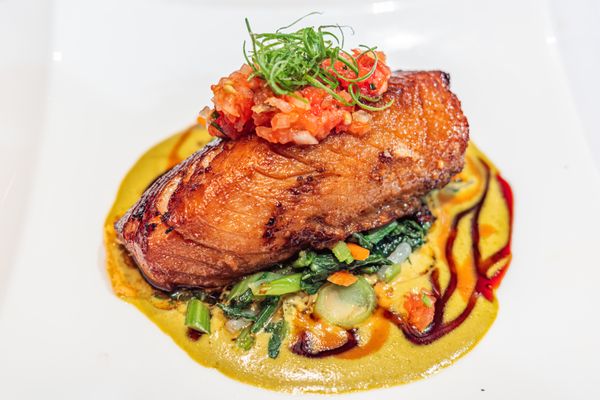 Roy's Waikiki by null