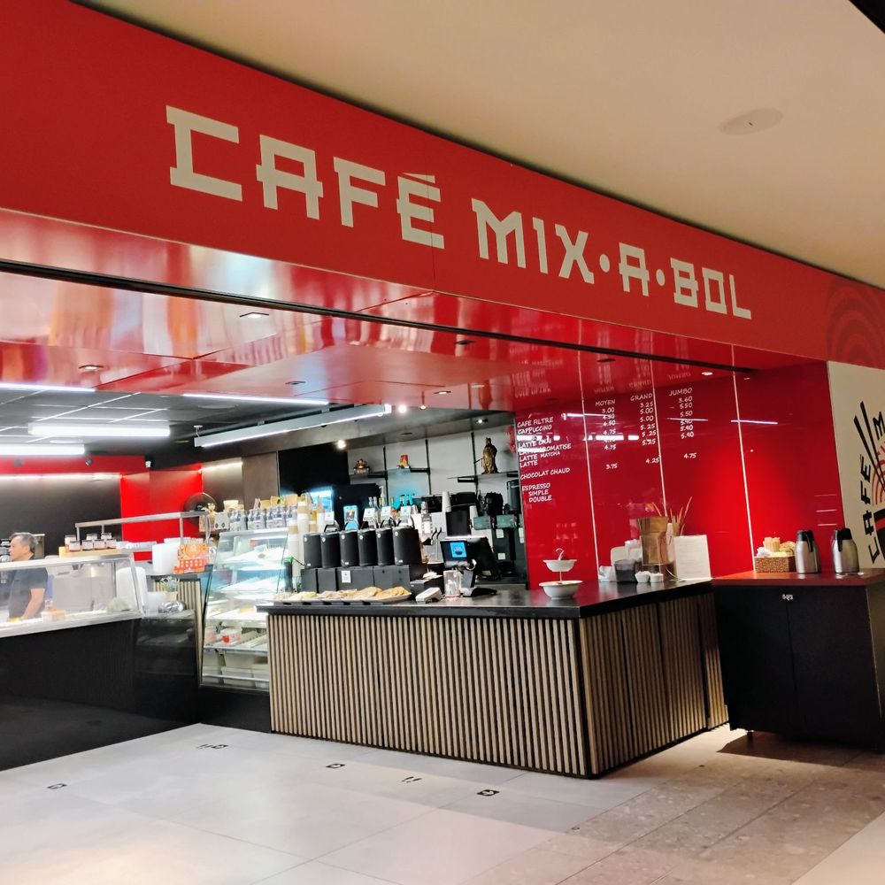 Cafe Mix A Bol - Front of the cafe. It's in Place Ville Marie. Not part of The Cathcart. It's closer to the VIA Rail station. - Asian Fusion Near Me - Montreal, Quebec