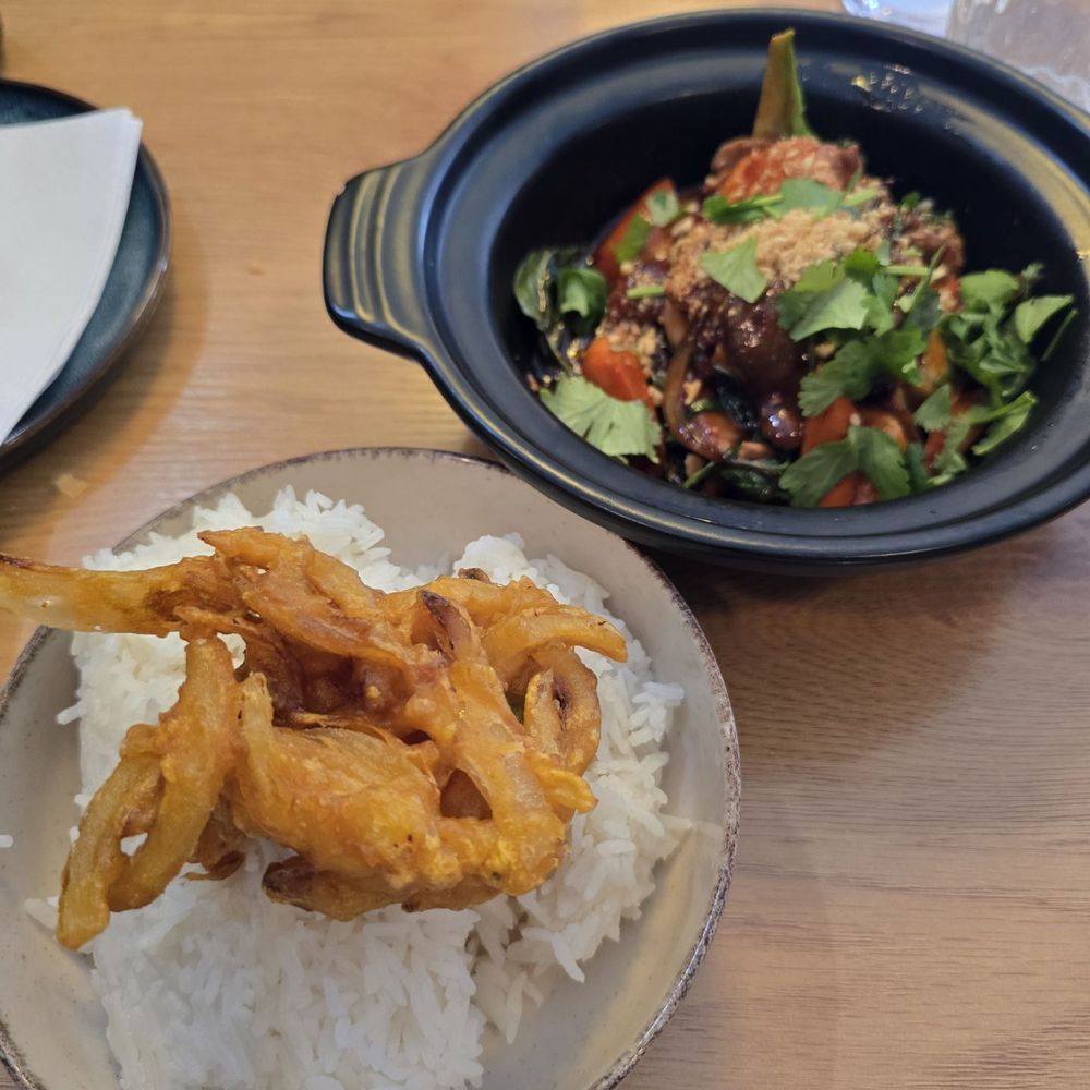 Mandalay - Mandalay hot pot - Sushi Bars Near Me - Bergen, 12