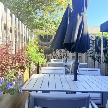 Ryes and Shine - Patio - Breakfast & Brunch Near Me - Cuyahoga Falls, Ohio
